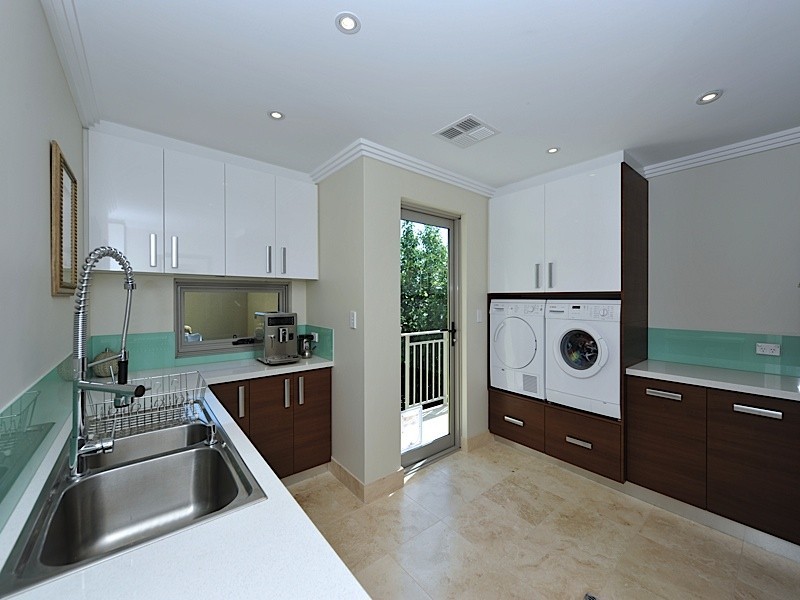 10B Lentara Crescent, City Beach WA 6015