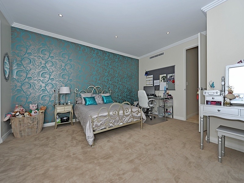 10B Lentara Crescent, City Beach WA 6015