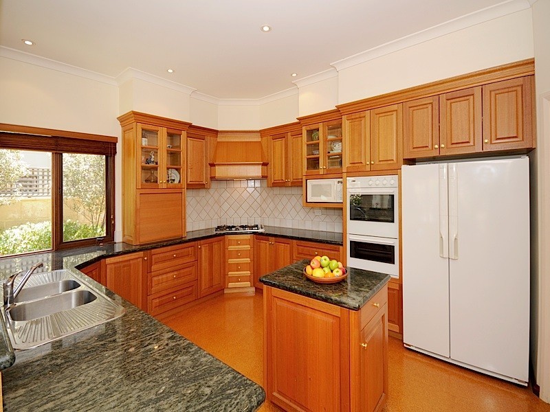3 Lichendale Street, Floreat WA 6014