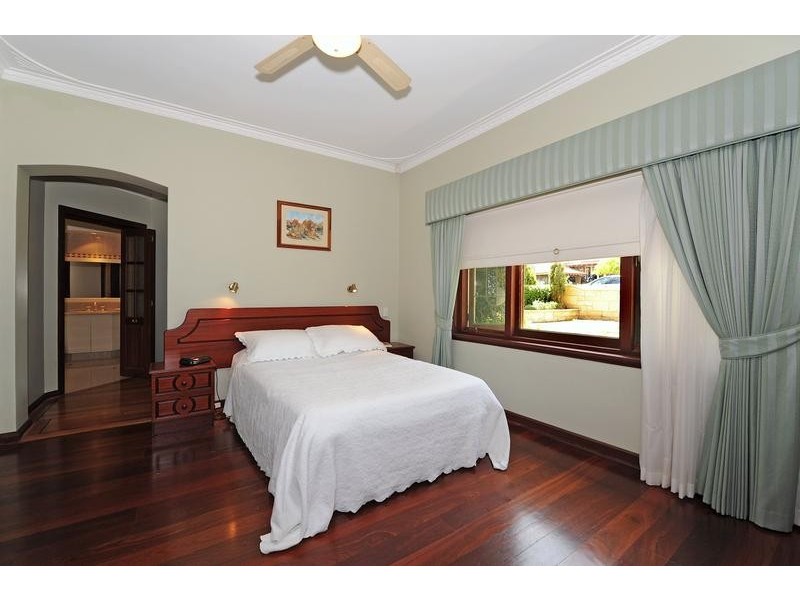 3 Lichendale Street, Floreat WA 6014