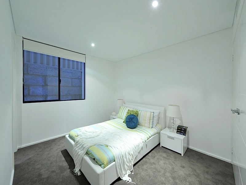 3 Anguilla Gardens, Iluka WA 6028