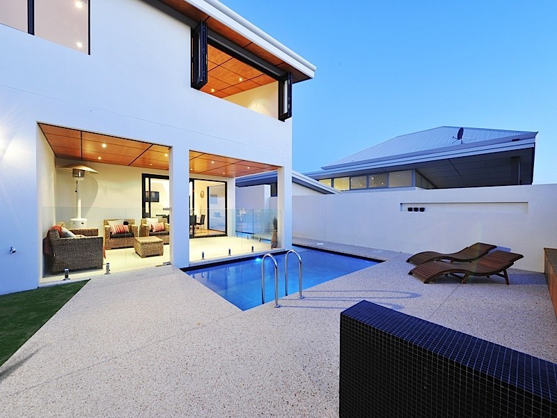 3 Anguilla Gardens, Iluka WA 6028