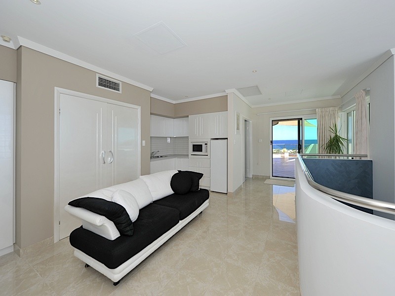 52 Yaltara Road, City Beach WA 6015