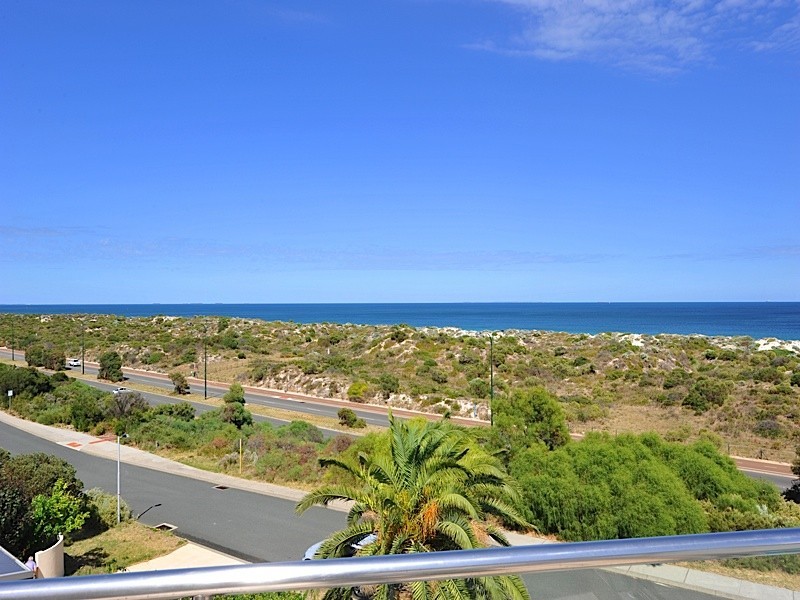 52 Yaltara Road, City Beach WA 6015