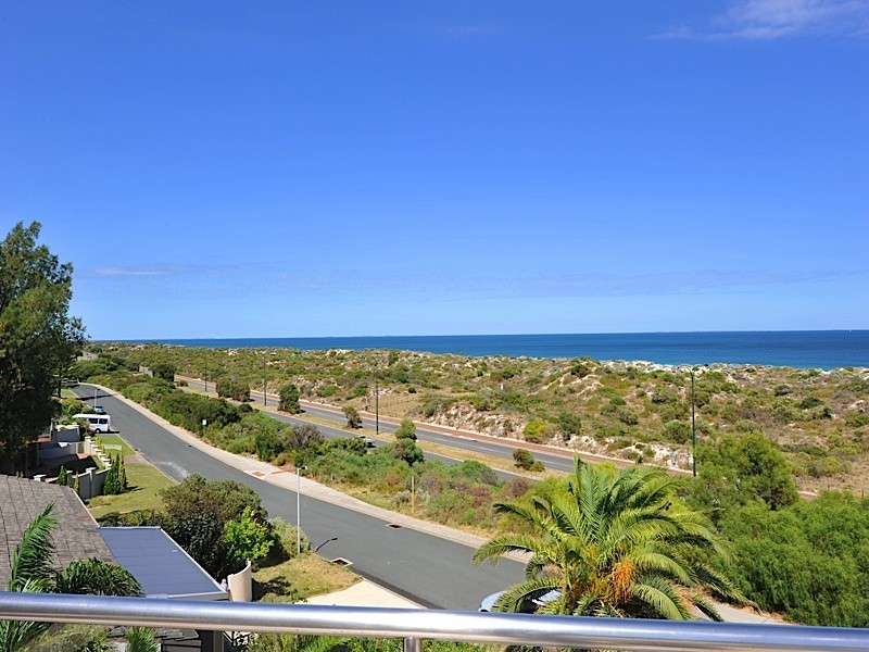 52 Yaltara Road, City Beach WA 6015