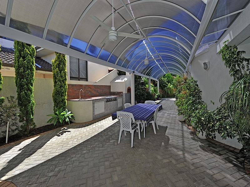 52 Yaltara Road, City Beach WA 6015