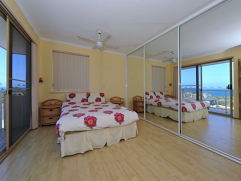 4 Volunteer Place, Ocean Reef WA 6027