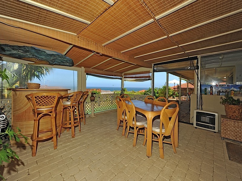 4 Volunteer Place, Ocean Reef WA 6027