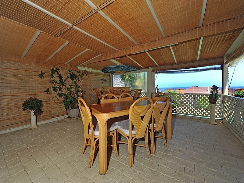 4 Volunteer Place, Ocean Reef WA 6027