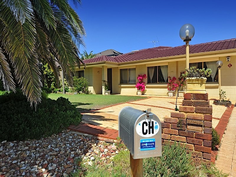 4 Volunteer Place, Ocean Reef WA 6027