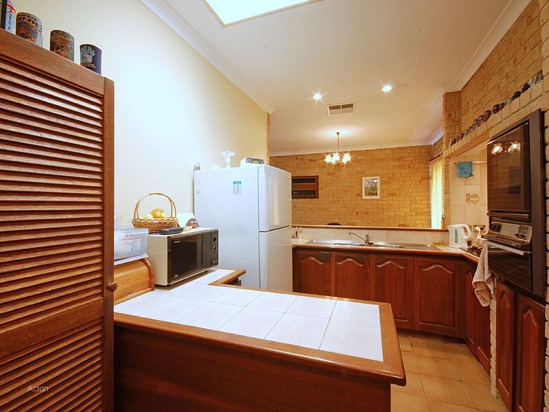 17 Francis Avenue, Karrinyup WA 6018