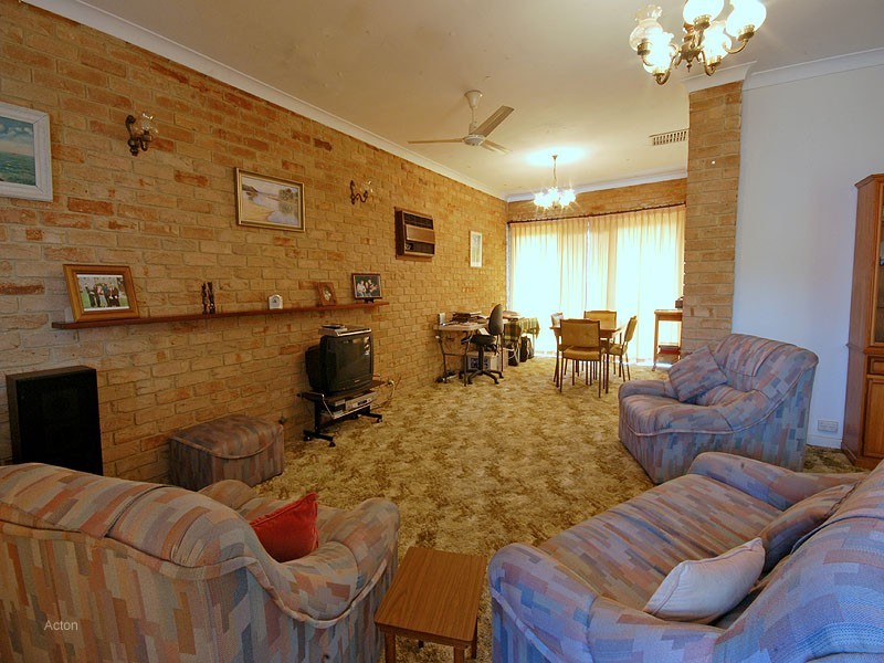 17 Francis Avenue, Karrinyup WA 6018