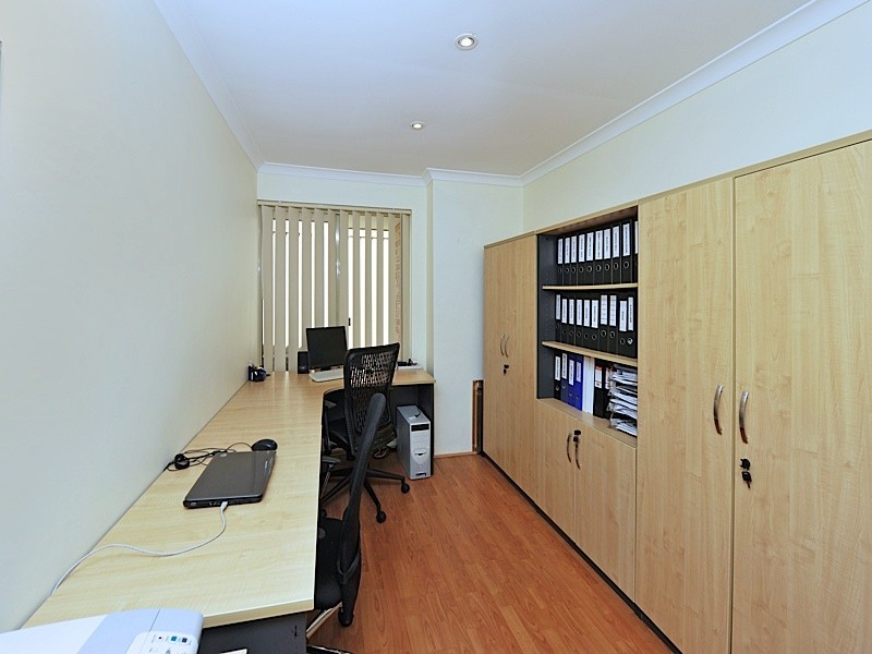 21 St Helena Way, Iluka WA 6028