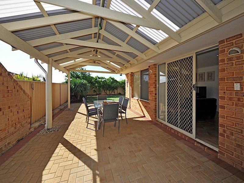 21 St Helena Way, Iluka WA 6028