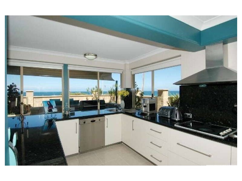 150 West Coast Terrace, Trigg WA 6029