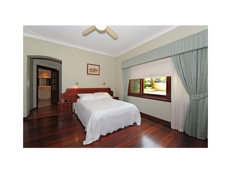 3 Lichendale Street, Floreat WA 6014