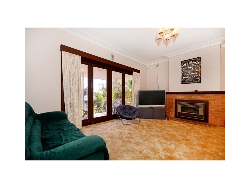 16 Buxton Road, Wembley Downs WA 6019