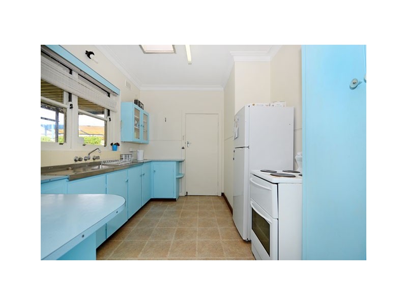 16 Buxton Road, Wembley Downs WA 6019