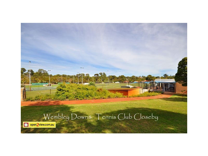 16 Buxton Road, Wembley Downs WA 6019