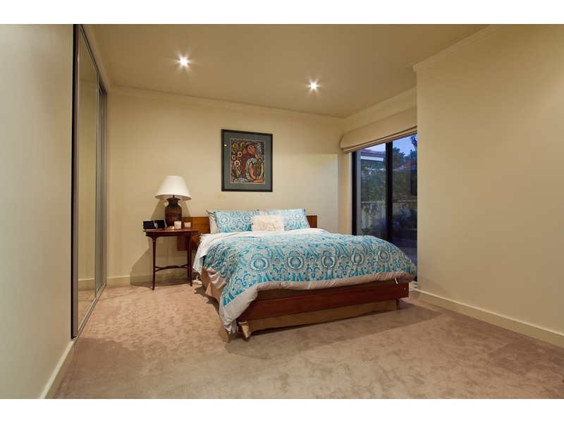 9b Cobb Street, City Beach WA 6015