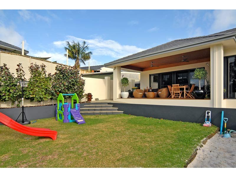 9 Pandora Drive, City Beach WA 6015