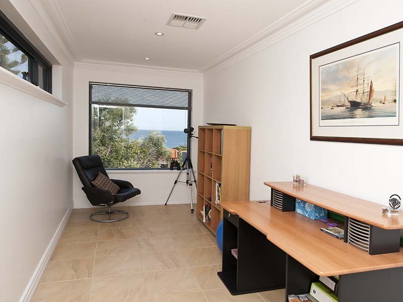 47 Kinkuna Way, City Beach WA 6015