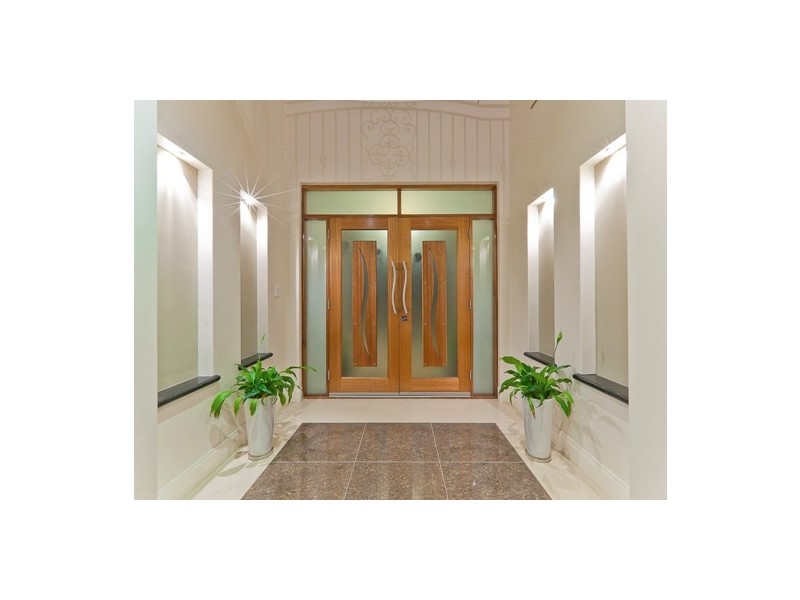 10 St Lucia Road, Iluka WA 6028