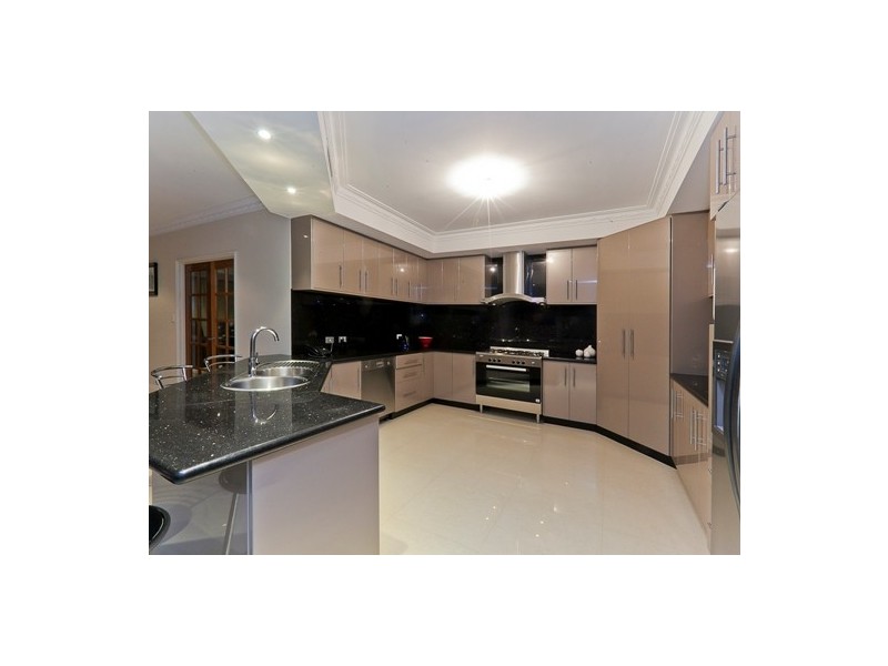 10 St Lucia Road, Iluka WA 6028