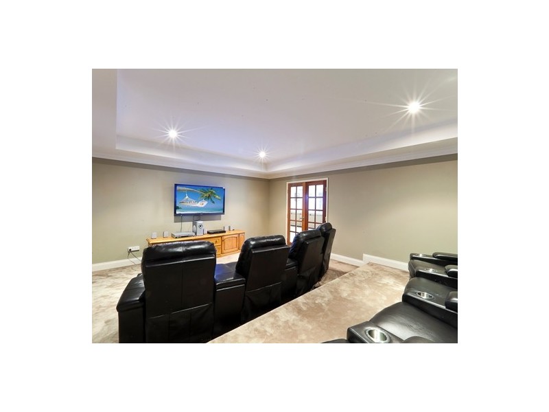 10 St Lucia Road, Iluka WA 6028