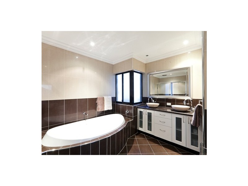 10 St Lucia Road, Iluka WA 6028