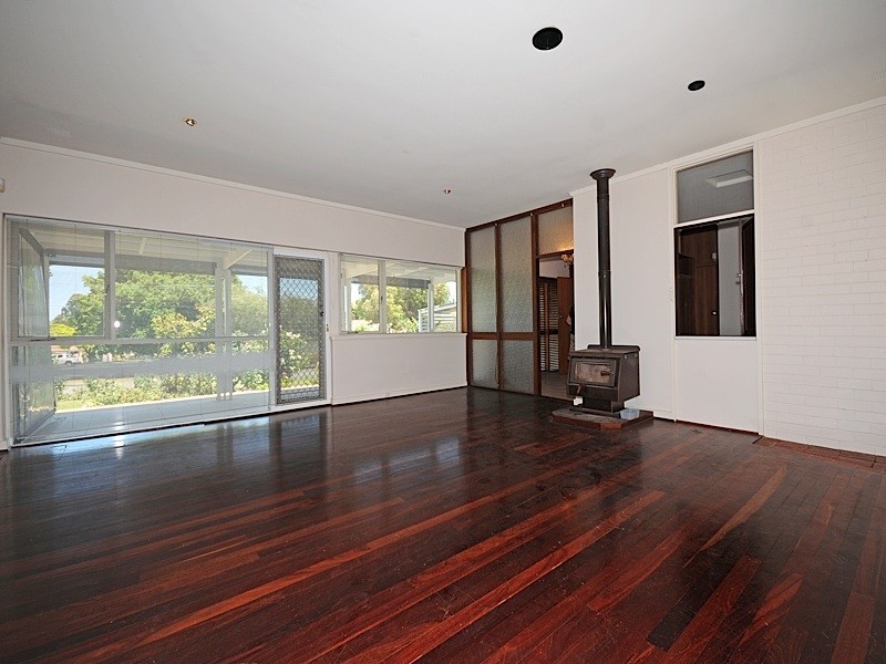 2 Kinross Crescent, Floreat WA 6014