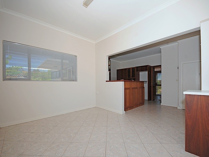 2 Kinross Crescent, Floreat WA 6014