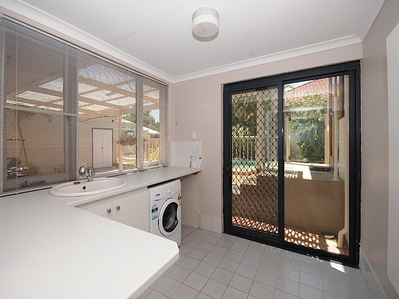 2 Kinross Crescent, Floreat WA 6014