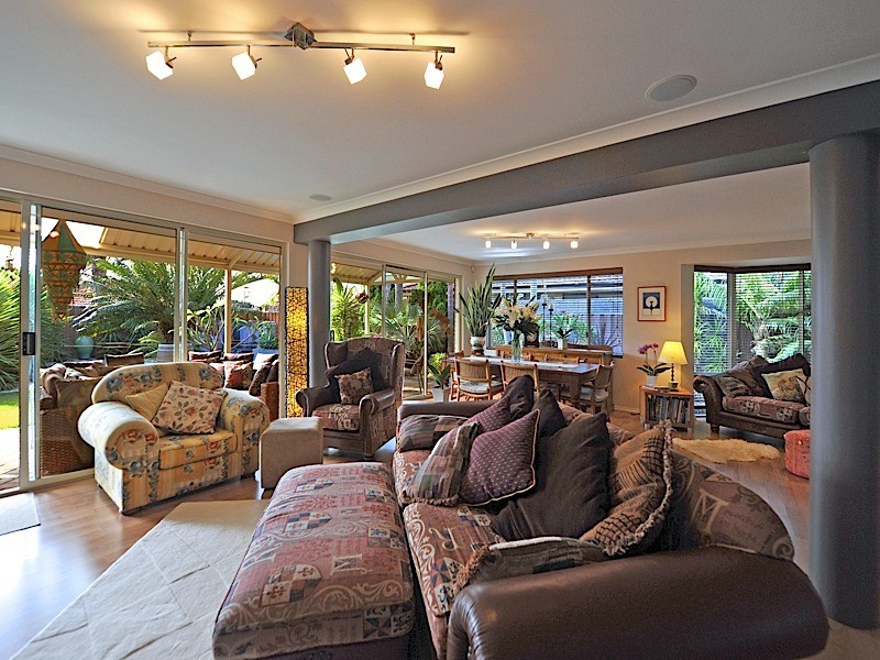 9 St Helena Way, Iluka WA 6028