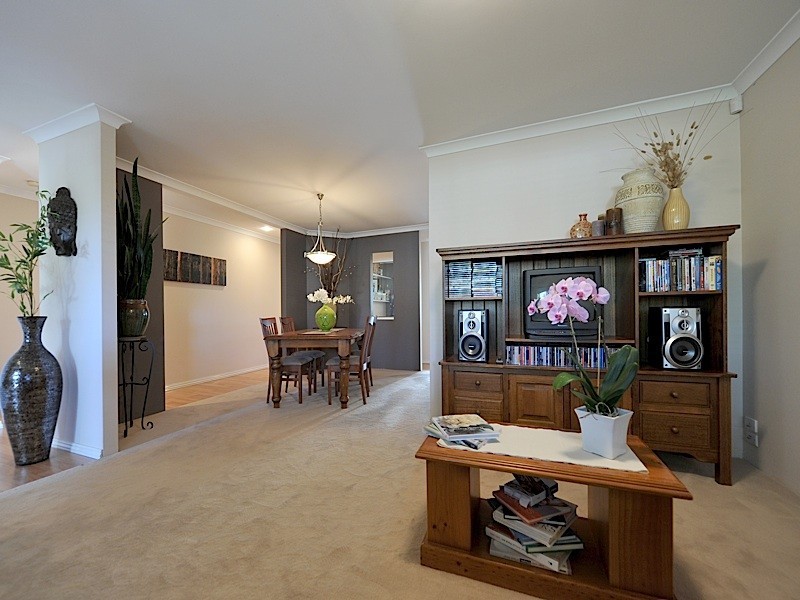 9 St Helena Way, Iluka WA 6028