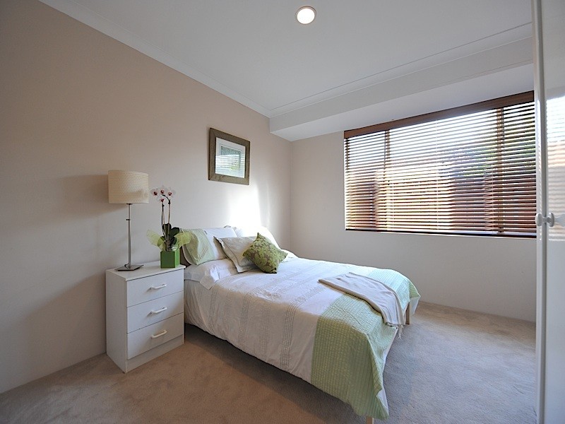 9 St Helena Way, Iluka WA 6028