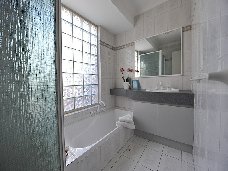 9 St Helena Way, Iluka WA 6028