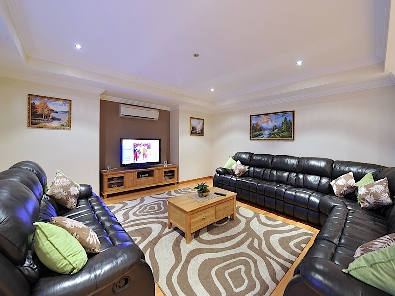 56 Leach Way, Gnangara WA 6065