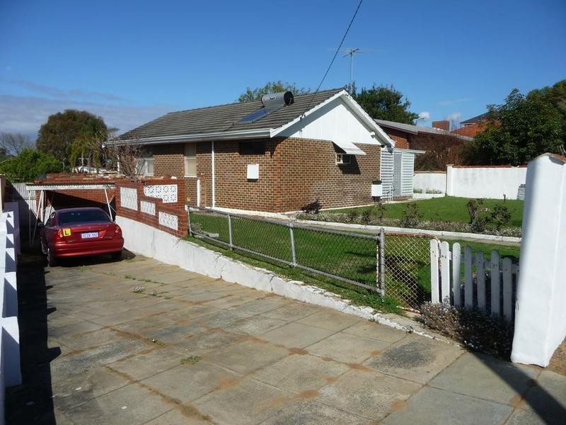 4 Francis Avenue, Karrinyup WA 6018