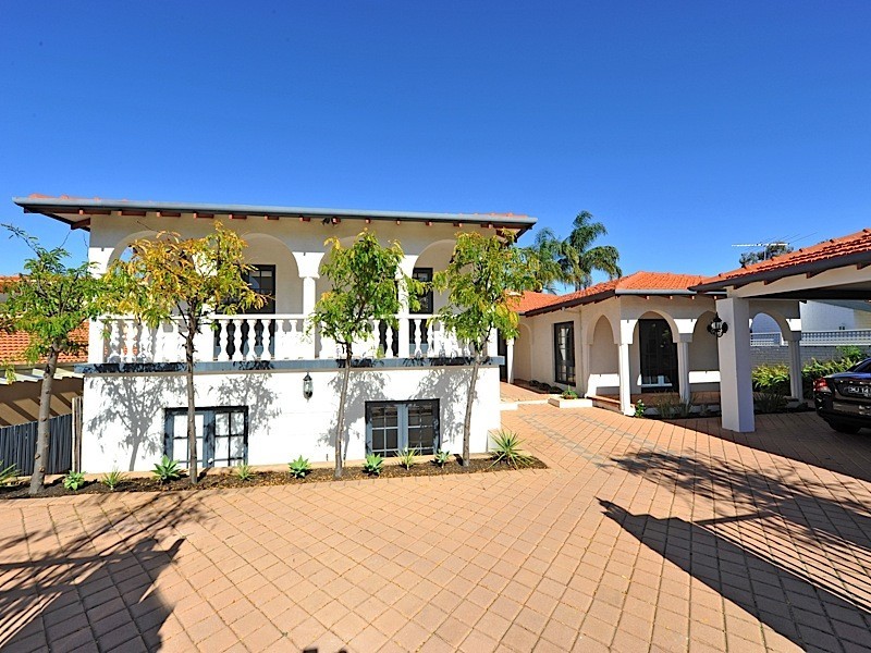 13 Coronation Street, Woodlands WA 6018