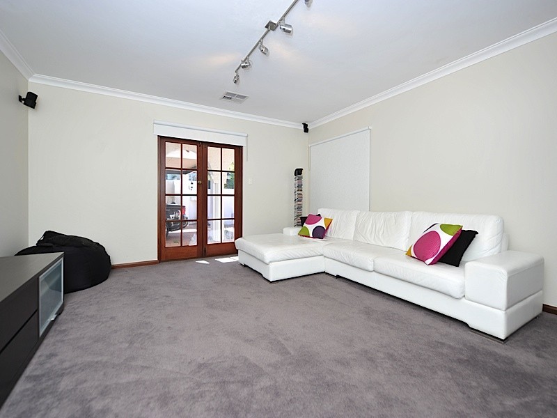 13 Coronation Street, Woodlands WA 6018