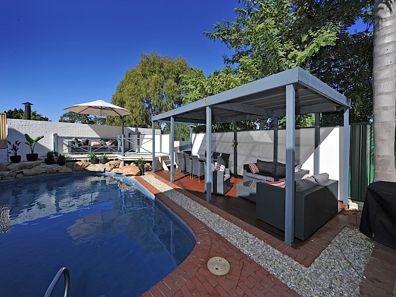 13 Coronation Street, Woodlands WA 6018