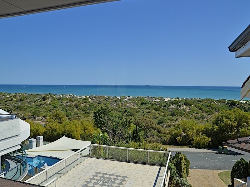 54 Yaltara Road, City Beach WA 6015