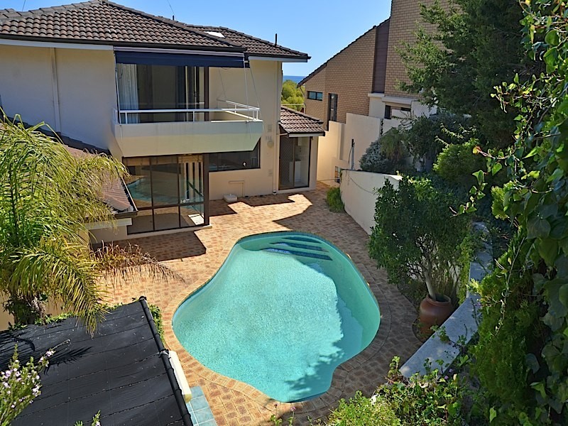 54 Yaltara Road, City Beach WA 6015