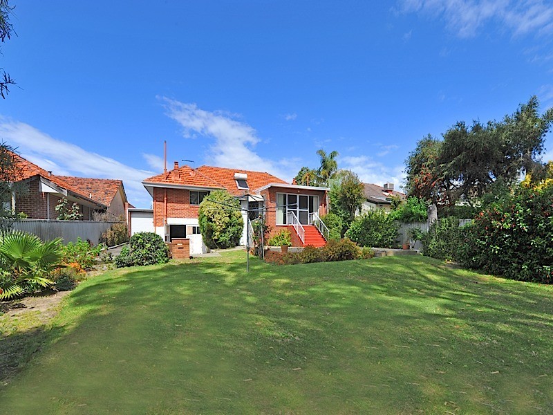 6 Chandler Avenue, Floreat WA 6014