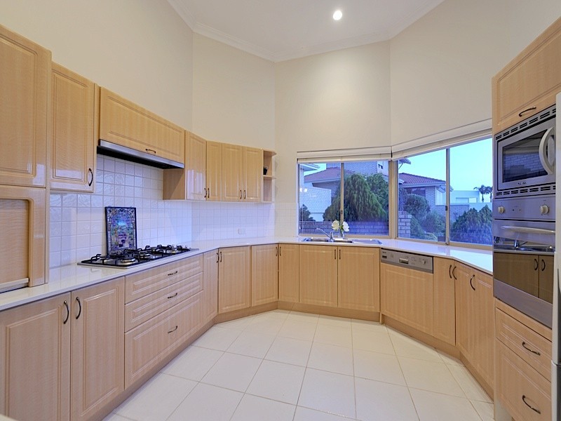 11 Gemini Rise, Ocean Reef WA 6027