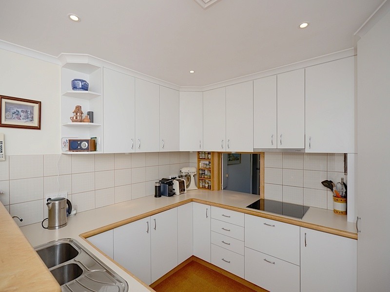 18 Catesby Street, City Beach WA 6015