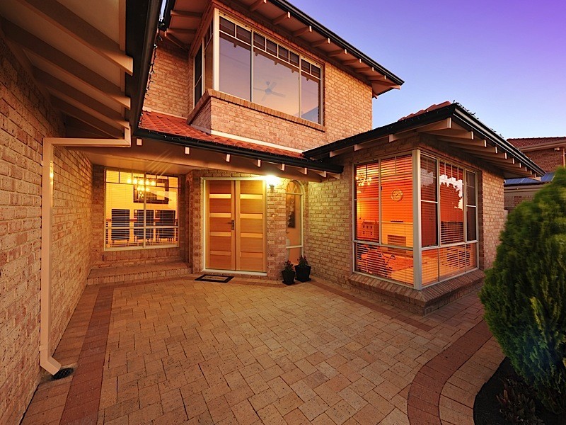 15 Reacher Place, Ocean Reef WA 6027