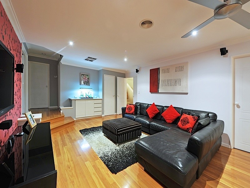 15 Reacher Place, Ocean Reef WA 6027