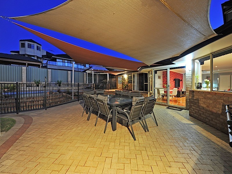 15 Reacher Place, Ocean Reef WA 6027